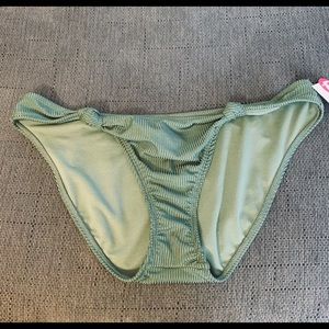 SO Women’s ribbed olive green bikini bottom size XL